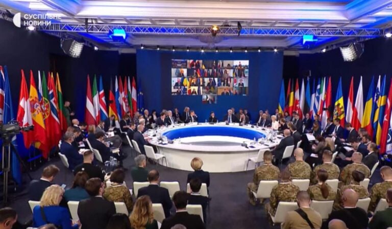Ukraine Unveils Cutting-Edge Domestic Drones At Support Ukraine Summit 2025 5